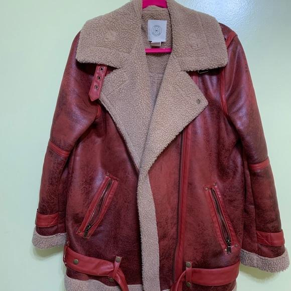 Urban Outfitters Jackets & Blazers - Urban Outfitters Oversized Faux Leather Aviator Jacket
